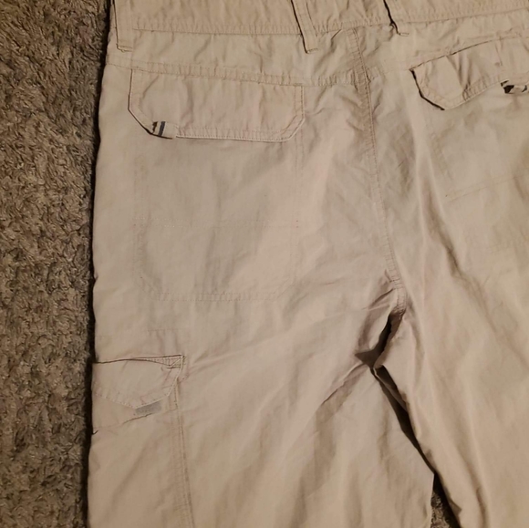 Nike ACG hiking cargos - Picture 5 of 5